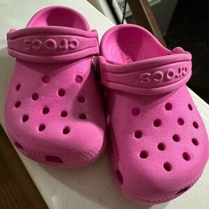 Crocs toddler clog size 6 pink